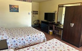 Motel R-100